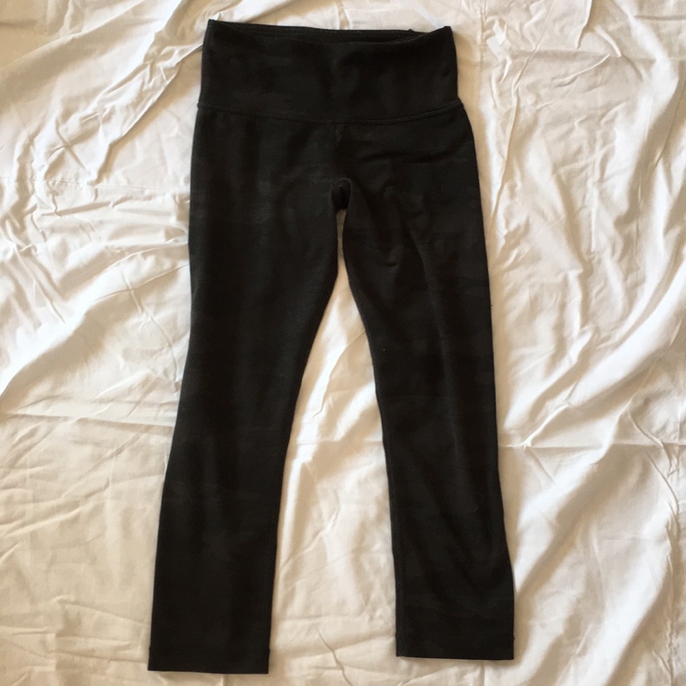 Lululemon Camo Capri Leggings